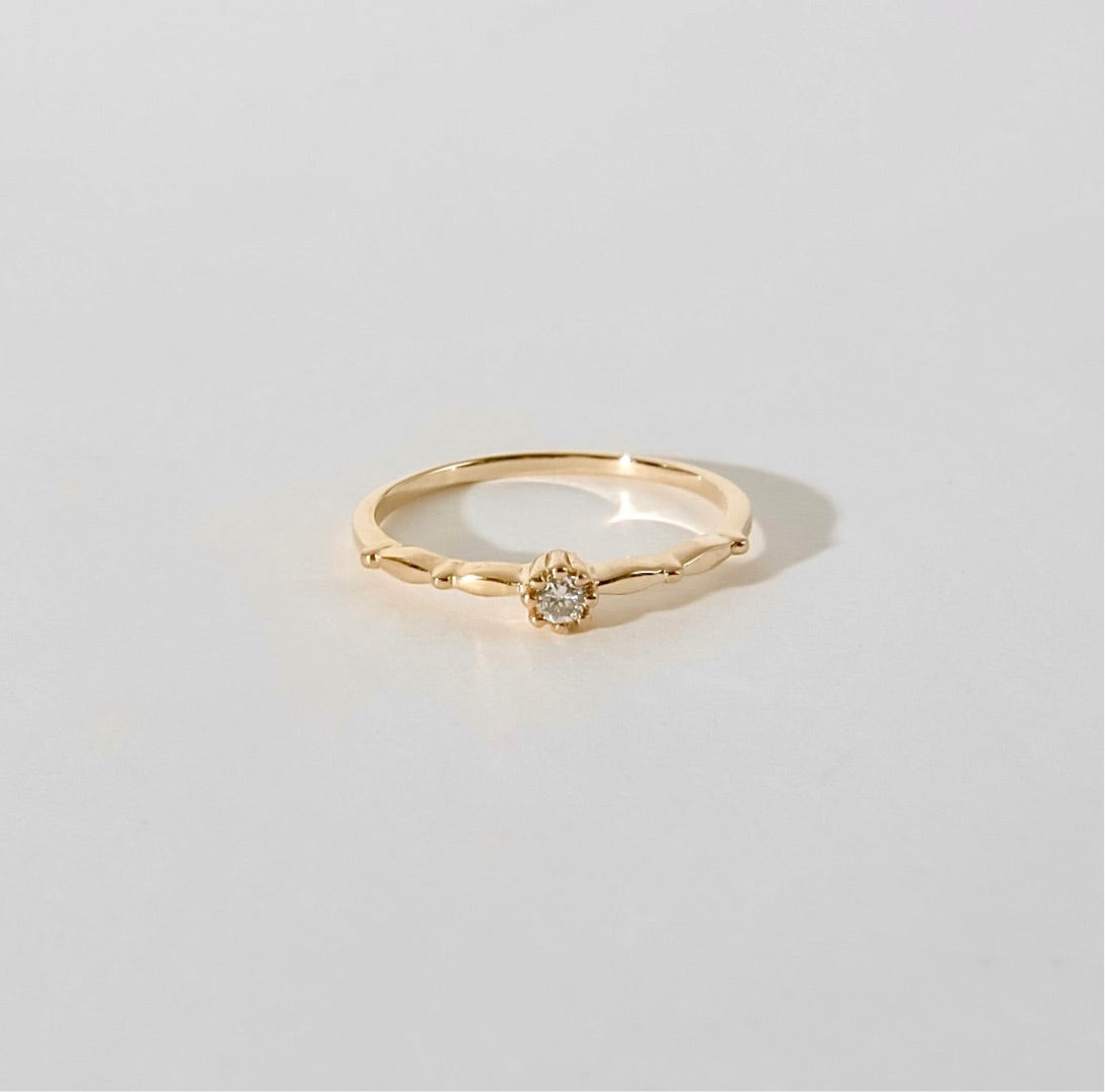 Single Diamond Alizey Ring