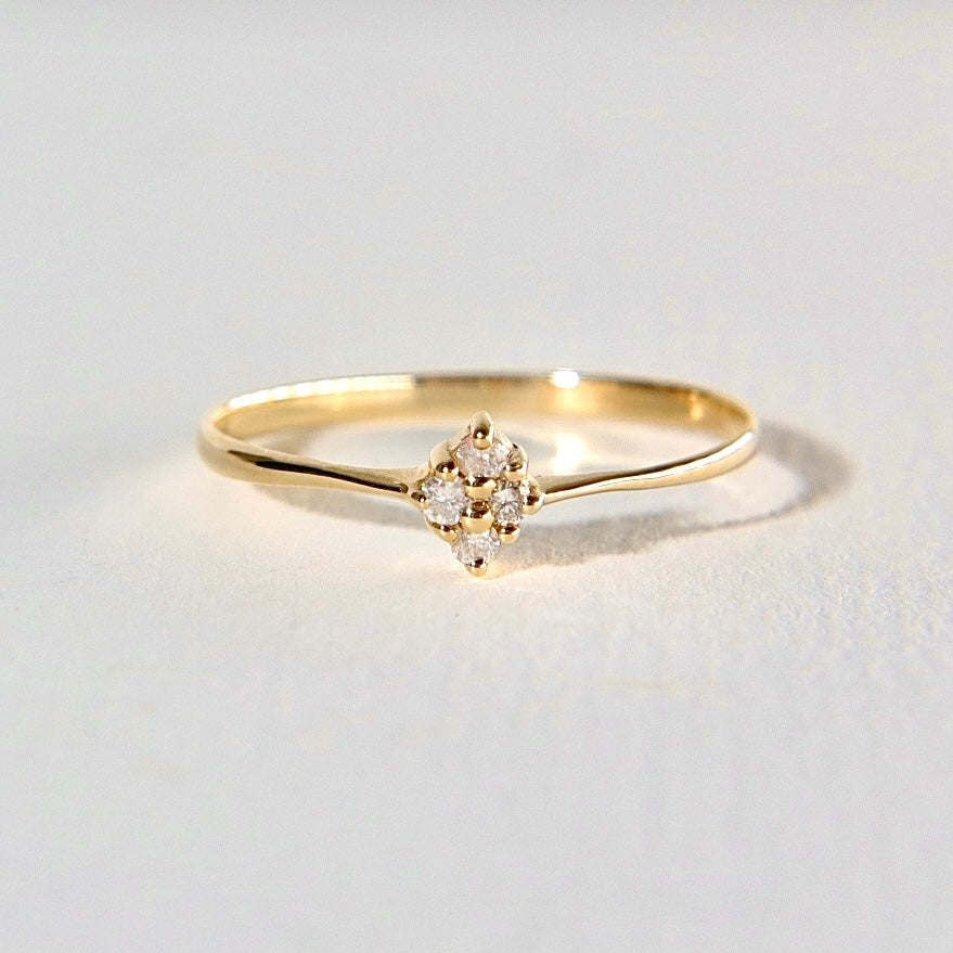 Vintage Diamond-Shaped Ring