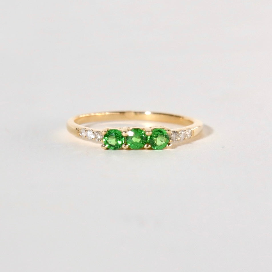 Tsavorite Kiss Kiss Ring