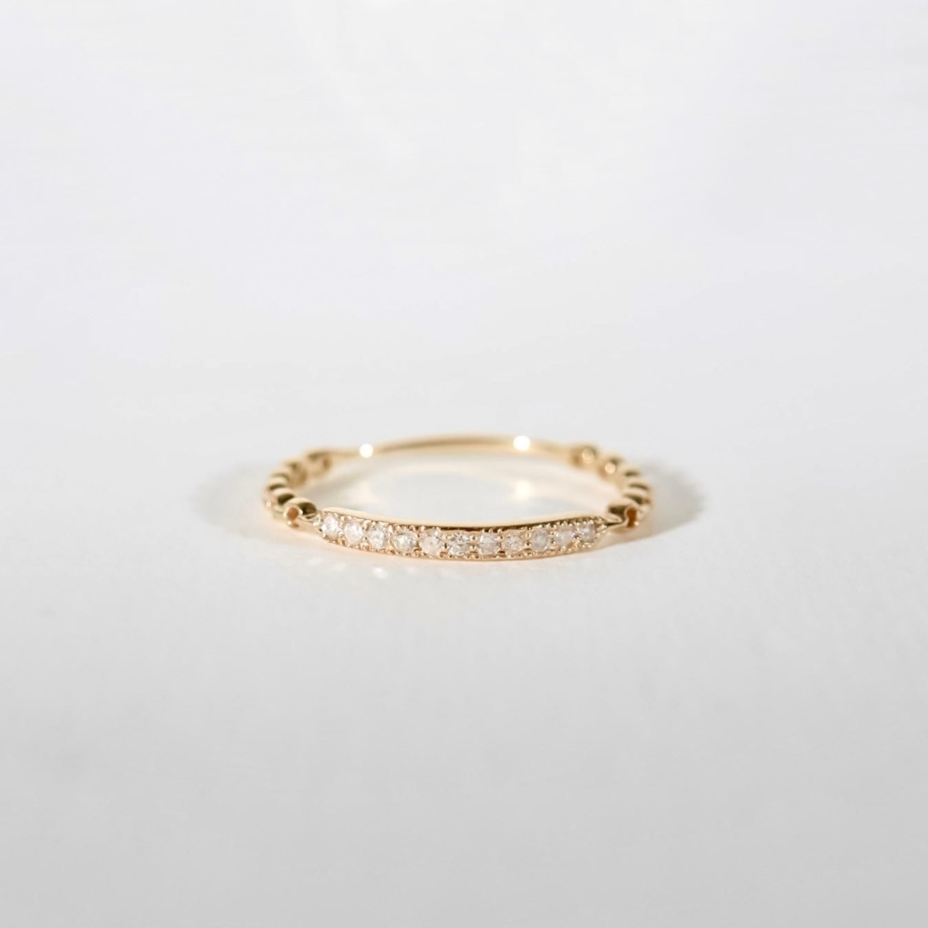 Single Diamond Line Chain Ring