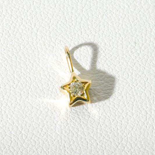 Tiny Star Pendant